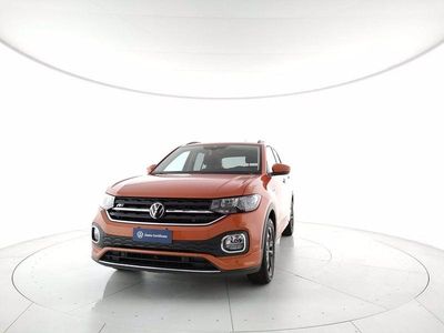Usata VW T-Cross Sportline 110 CV (80 kW) 2023 Energetic orange metallizzato SUV