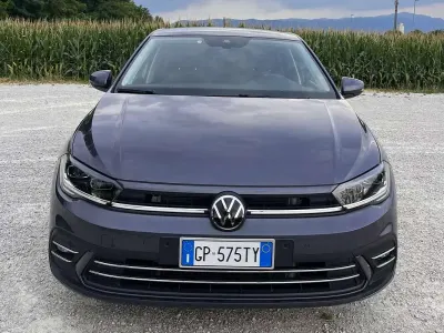 Usata VW Polo Style 110 CV (80 kW) 2023 Grigio Utilitaria