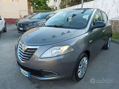 Usata Lancia Ypsilon Gold 69 CV (50 kW) 2011 Grigio Utilitaria