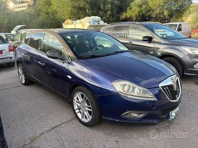 Usata Lancia Delta 120 CV (88 kW) 2009 Viola Utilitaria