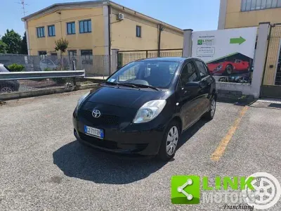 Usata Toyota Yaris 87 CV (63 kW) 2006 Nero Berlina