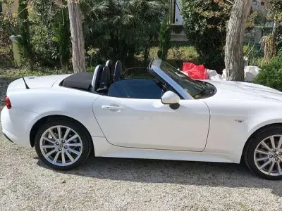 Usata Fiat 124 Spider Lusso 140 CV (102 kW) 2016 Bianco Cabrio