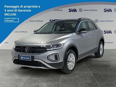 Pyrit silver / tetto nero Usata 2024 VW T-Roc Life SUV | 29.500 € (Buon prezzo)