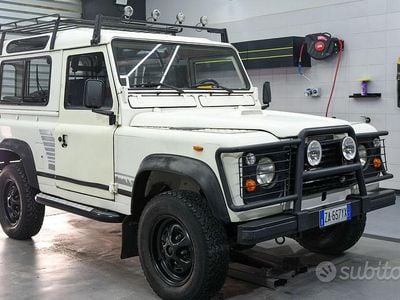 Usata Land Rover Defender 86 CV (63 kW) 1986 Bianco SUV