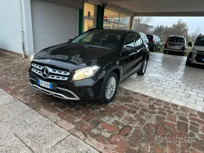 Begagnad Mercedes GLA180 109 HK (80 kW) 2018 Svart SUV
