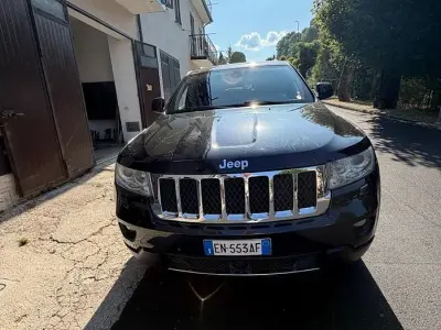 Usata Jeep Grand Cherokee Overland 241 CV (177 kW) 2013 Nero SUV