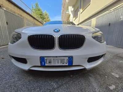 Usata BMW 116 Sport Line 116 CV (85 kW) 2014 Bianco Utilitaria