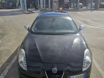 Usata Alfa Romeo Giulietta Veloce 105 CV (77 kW) 2013 Utilitaria