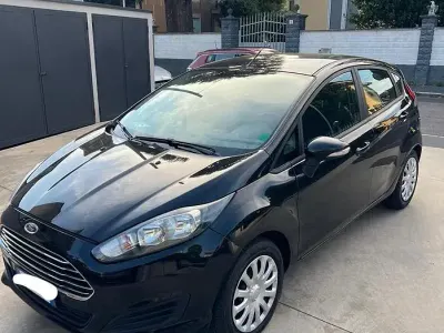 Usata Ford Fiesta Titanium 80 CV (58 kW) 2015 Nero Utilitaria