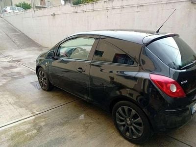 Usata Opel Corsa Club 75 CV (55 kW) 2011 Berlina