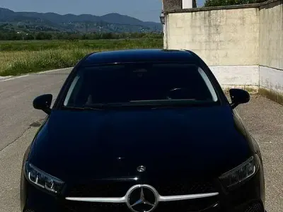 Usata Mercedes A180 Premium 116 CV (85 kW) 2023 Berlina