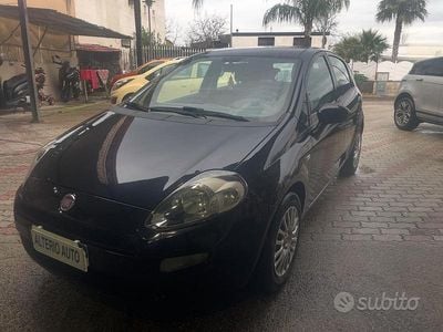 Usata Fiat Punto Lounge 69 CV (50 kW) 2014 Nero Utilitaria