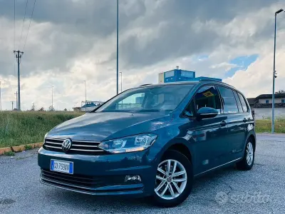 Usata VW Touran Highline 150 CV (110 kW) 2021 Grigio Monovolume