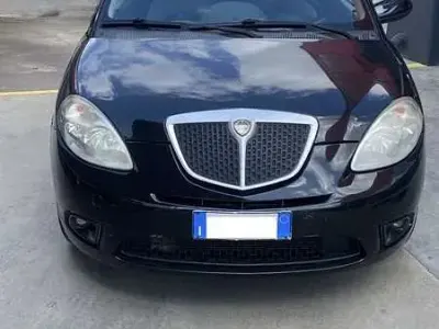 Usata Lancia Ypsilon 80 CV (58 kW) 2008 Nero Utilitaria