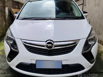 Usata Opel Zafira Tourer 110 CV (80 kW) 2012 Bianco Monovolume