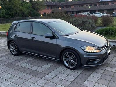 Usata VW Golf VII Sportline 116 CV (85 kW) 2017 Grigio Berlina