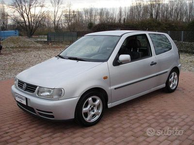 Usata VW Polo Comfortline 75 CV (55 kW) 1996 Grigio Utilitaria