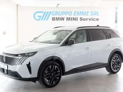 Usata Peugeot 5008 Allure 136 CV (100 kW) 2025 Bianco okenite SUV