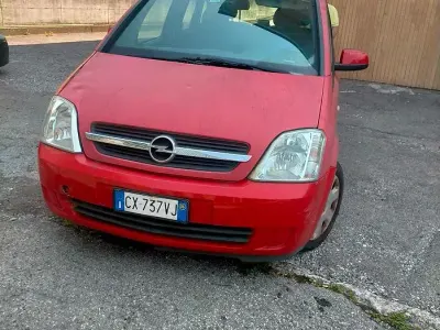 Usata Opel Meriva 101 CV (74 kW) 2006 Rosso Monovolume