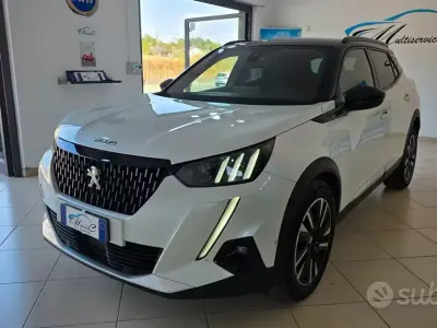 Usata Peugeot 2008 GT 131 CV (96 kW) 2022 Bianco SUV