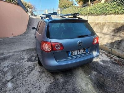 Usata VW Passat Comfortline 150 CV (110 kW) 2009 Blu/azzurro Station wagon