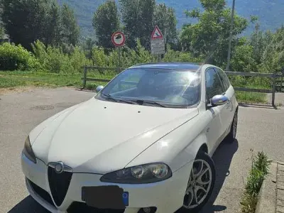 Usata Alfa Romeo 147 120 CV (88 kW) 2008 Bianco Utilitaria