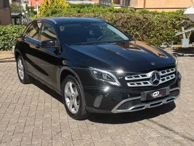 Usata Mercedes GLA200 Premium 136 CV (100 kW) 2019 Nero SUV