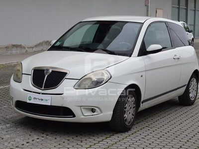 usata Lancia Ypsilon Ypsilon1.3 MJT 75 CV MomoDesign