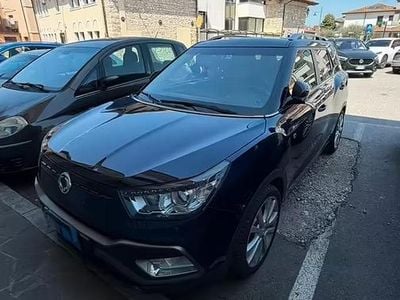 Usata SsangYong XLV 115 CV (84 kW) 2016 Blu SUV