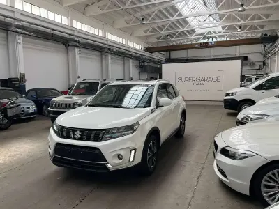 Usata Suzuki Vitara Cool 129 CV (94 kW) 2021 Bright red SUV