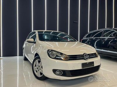 Usata VW Golf VI Comfortline 105 CV (77 kW) 2010 Bianco Utilitaria