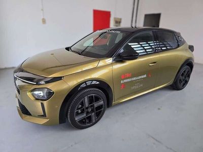 Usata Lancia Ypsilon 101 CV (74 kW) 2024 Vernice oro / tetto nero Utilitaria