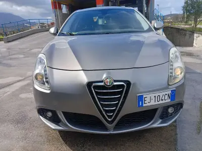 Usata Alfa Romeo Giulietta Distinctive 170 CV (125 kW) 2011 Utilitaria