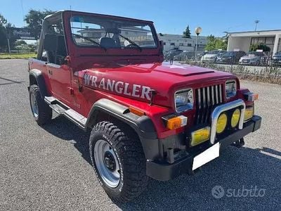 Usata Jeep Wrangler 103 CV (75 kW) 1991 Rosso SUV