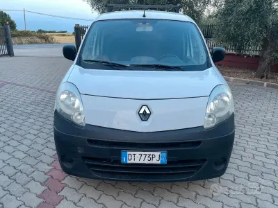 Usata Renault Kangoo 85 CV (62 kW) 2009 Bianco Monovolume