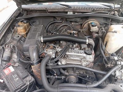 Usata Alfa Romeo 75 110 CV (80 kW) 1989 Grigio Berlina