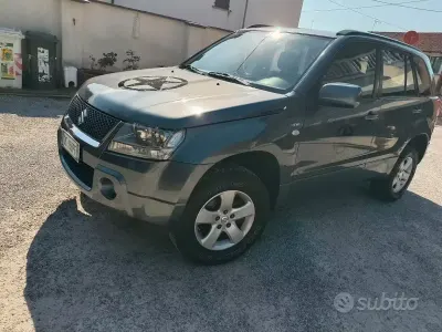 Usata Suzuki Grand Vitara 129 CV (94 kW) 2006 Grigio SUV