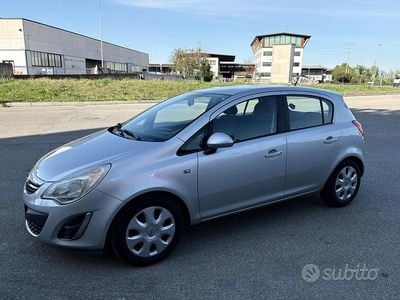 Usata Opel Corsa 86 CV (63 kW) 2011 Grigio Utilitaria