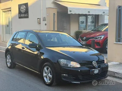 Usata VW Golf VII Sound 84 CV (61 kW) 2014 Nero Berlina