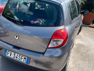 Usata Renault Clio II 2010 Grigio Berlina