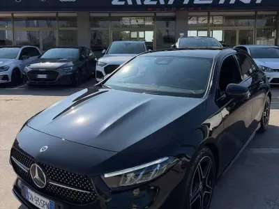 Usata Mercedes A180 AMG Line Premium Plus 116 CV (85 kW) 2023 Nero Berlina