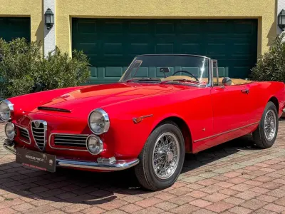 Usata Alfa Romeo 2600 145 CV (106 kW) 1963 Rosso Cabrio