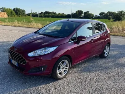 Usata Ford Fiesta Titanium 60 CV (44 kW) 2013 Rosso Berlina
