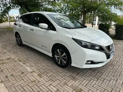 Usata Nissan Leaf Acenta 89 kW (122 CV) 2018 Bianco Utilitaria