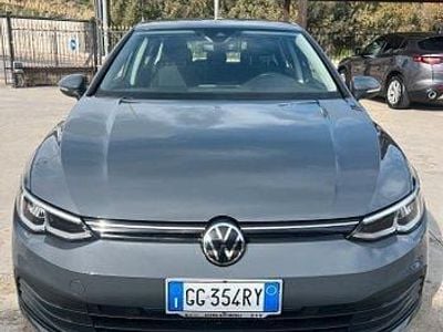 Usata VW Golf VIII Style 116 CV (85 kW) 2021 Grigio Berlina