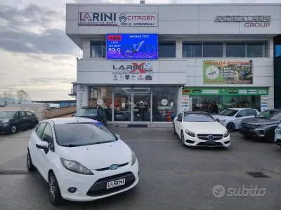 Usata Ford Fiesta Titanium 97 CV (71 kW) 2009 Bianco Berlina