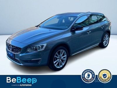 Usata Volvo V60 CC Momentum 190 CV (139 kW) 2016 Grigio Station wagon