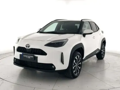 Nuova Toyota Yaris Cross Trend 92 CV (67 kW) 2026 Super white SUV