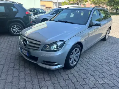 Usata Mercedes C200 Avantgarde 136 CV (100 kW) 2011 Grigio Station wagon