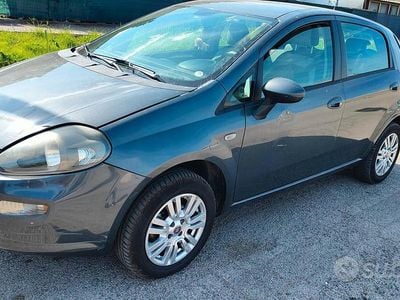 Usata Fiat Punto 77 CV (56 kW) 2012 Utilitaria